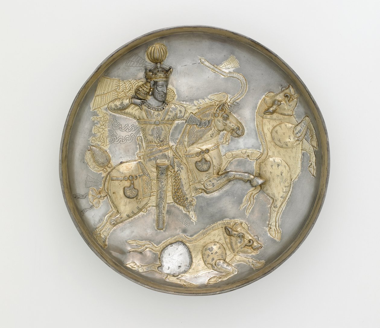 Plato, siglo IV (plata y dorado) de Sasanian School