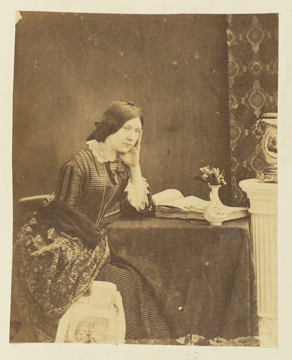 [Retrato de una mujer] de Sir John Joscelyn Coghill