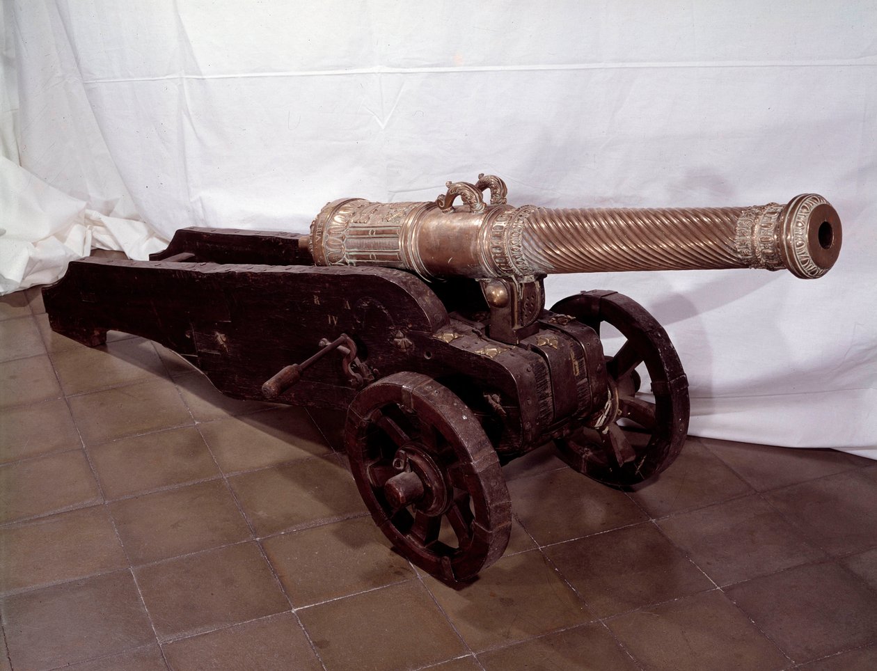 Cañón de bronce de Francisco Ballesteros de Spanish School