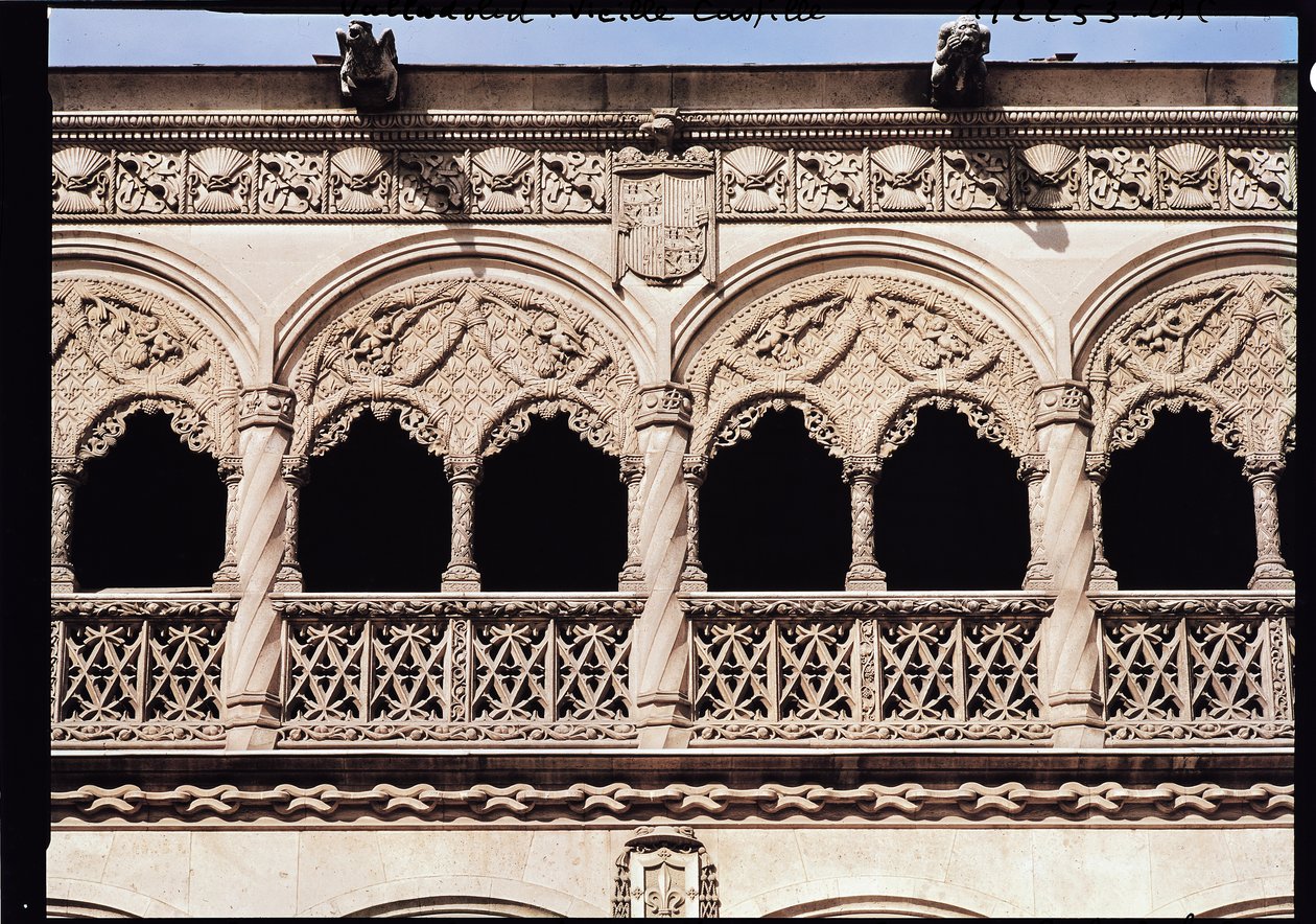 (detalle) de los arcos de la logia de Spanish School