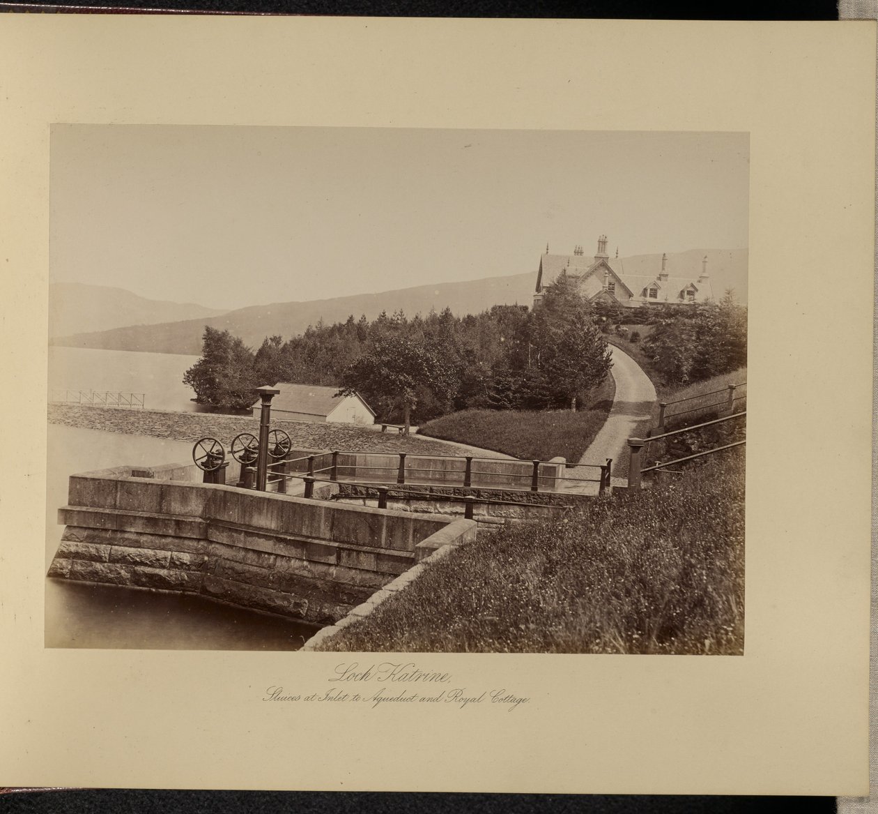 Hoyo Katrine de Thomas Annan