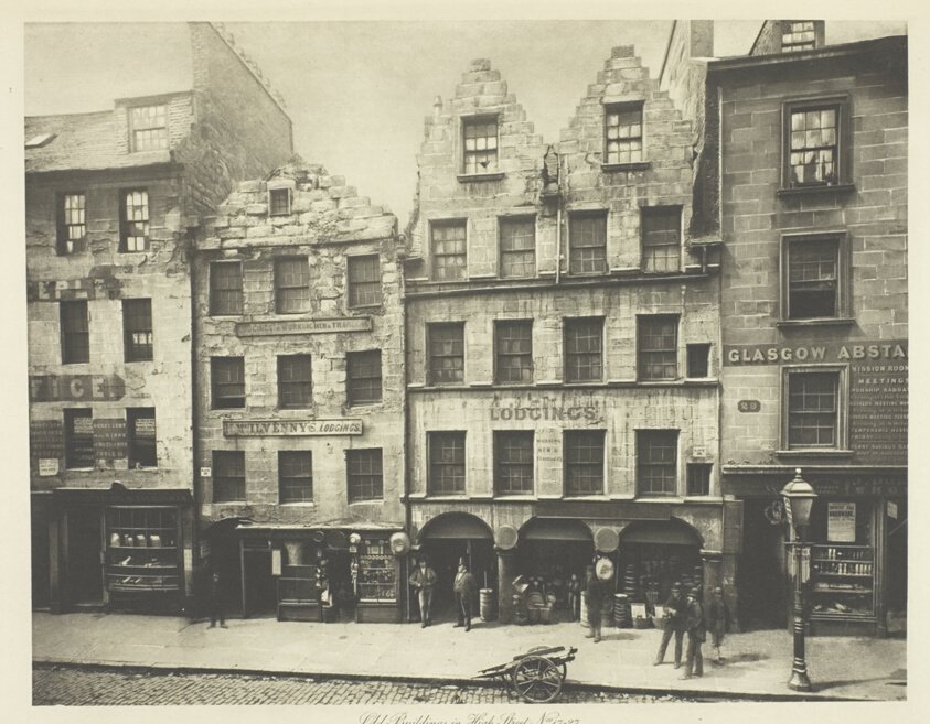 Edificios antiguos en High Street Nos. 17-27 de Thomas Annan