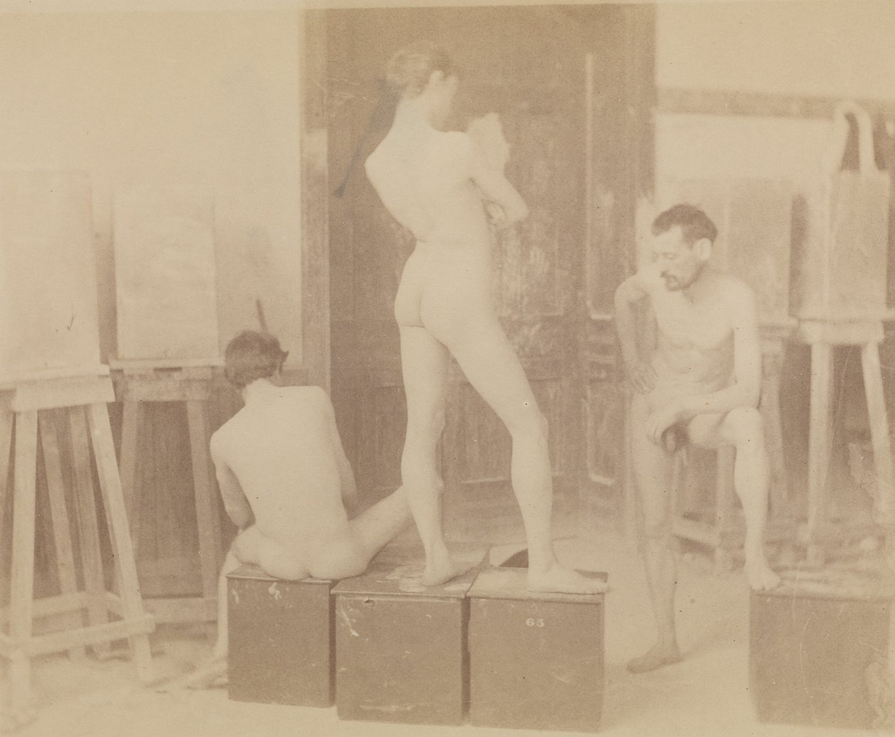 [Tres modelos desnudas en el estudio de pintura] de Thomas Eakins