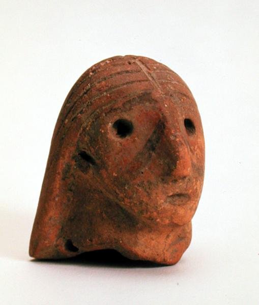 Cabeza de una figurilla femenina, Krinichki, 4to milenio a.C. de Tripolye Tripolye