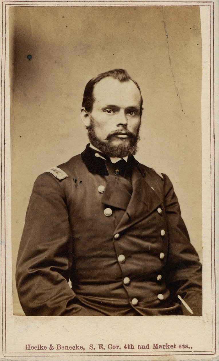 Retrato de medio cuerpo de un hombre en uniforme de Unbekannt Unbekannt