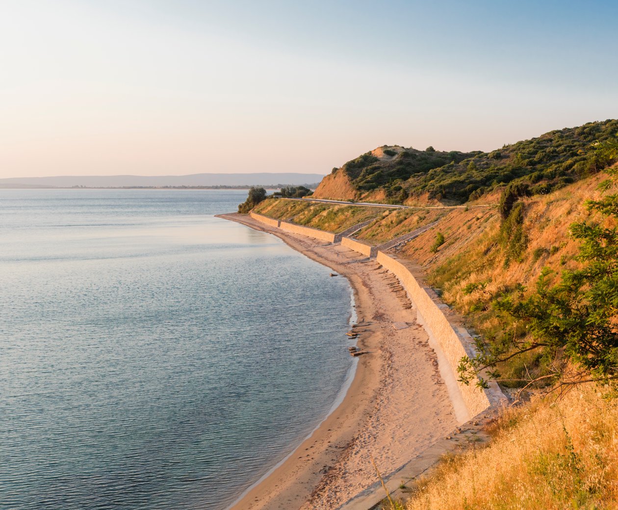 La playa en Anzac Cove, mirando al norte de Unbekannt Unbekannt