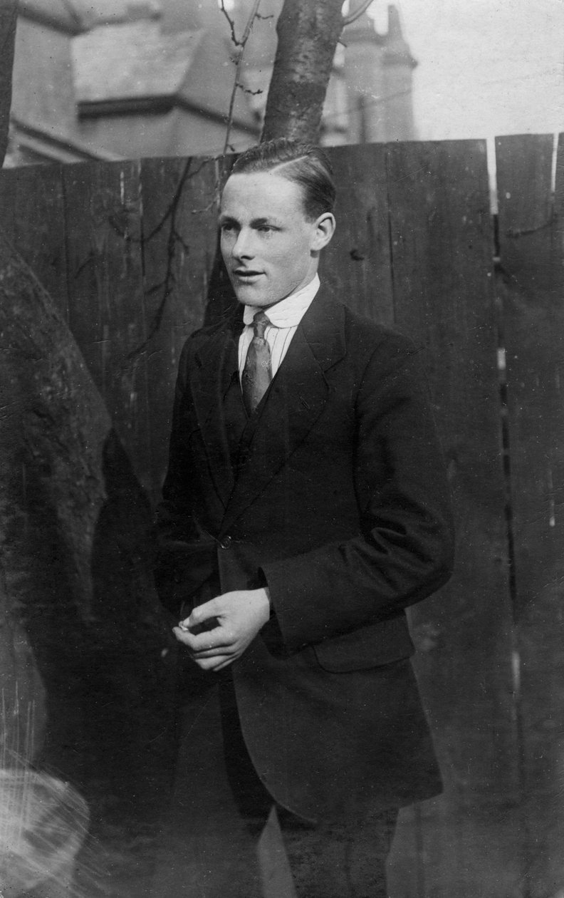 Un hombre en traje, siglo XX de Unbekannt