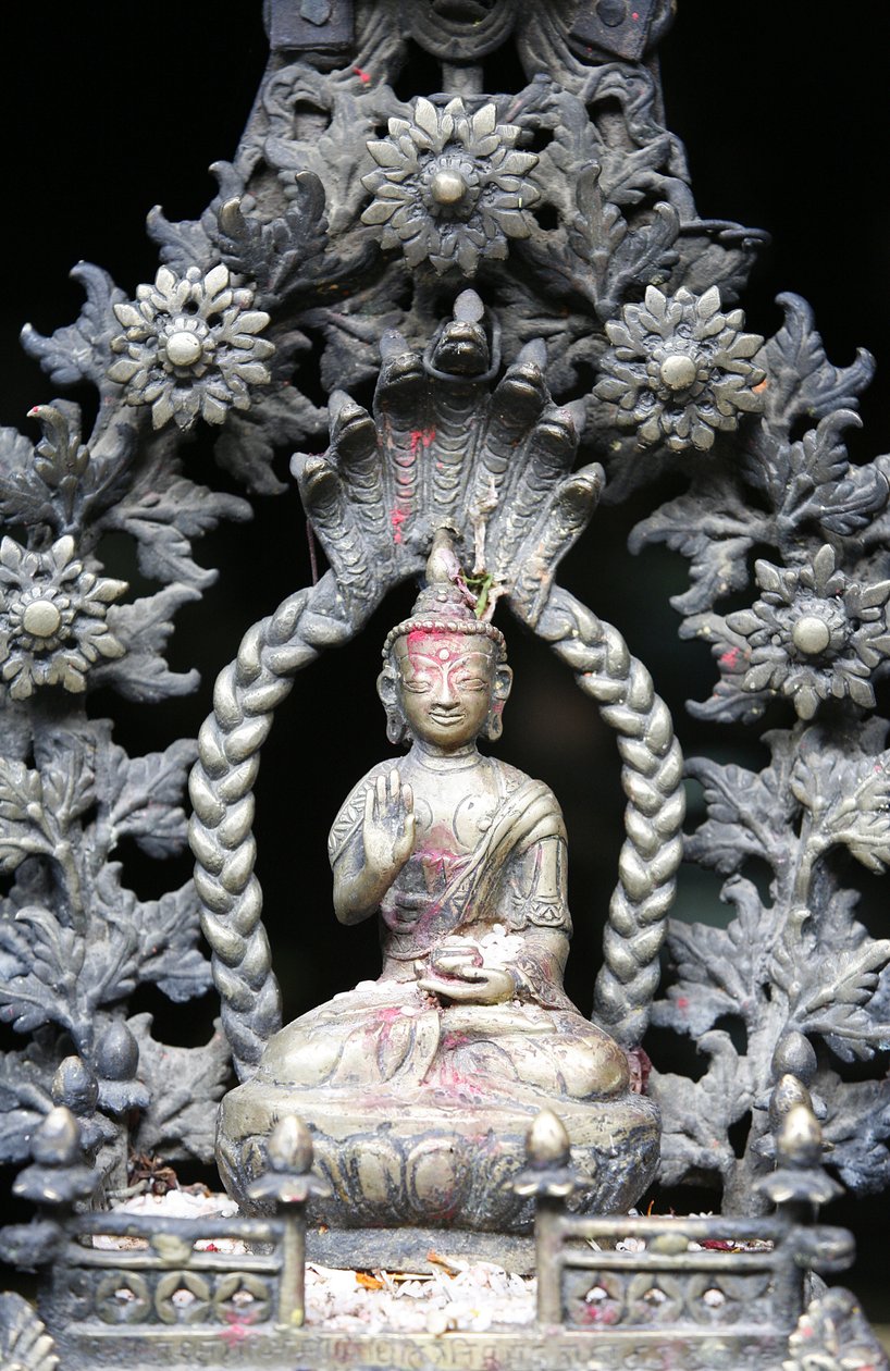 Buda en el templo Dorado, Patan, Nepal de Unbekannt