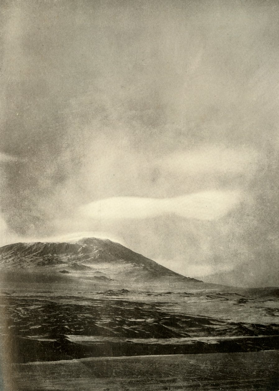 Nube de mancuerna sobre Erebus, c. 1908, 1909 de Unbekannt