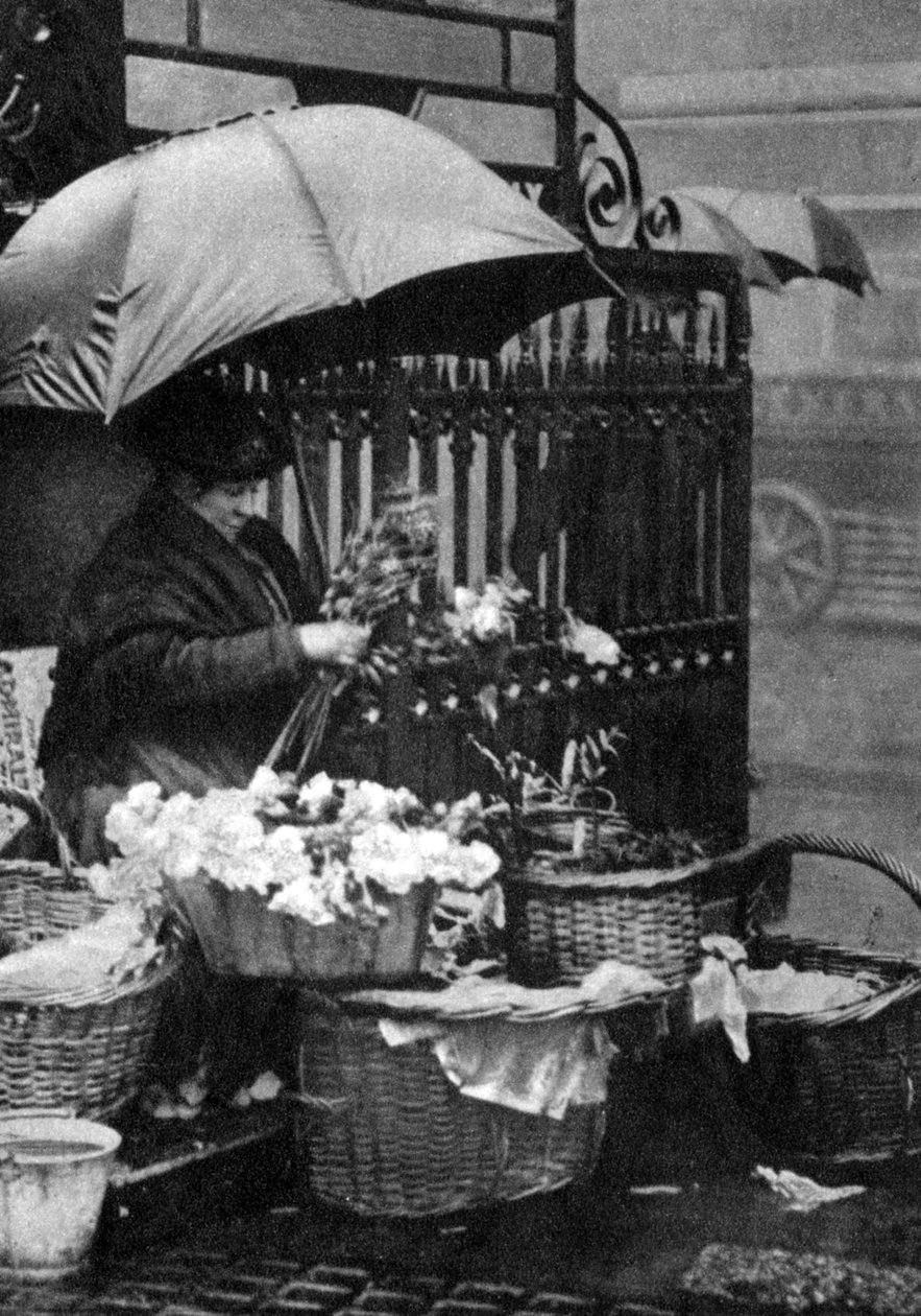 Vendedora de flores, Piccadilly Circus, Londres, 1926-1927 de Unbekannt