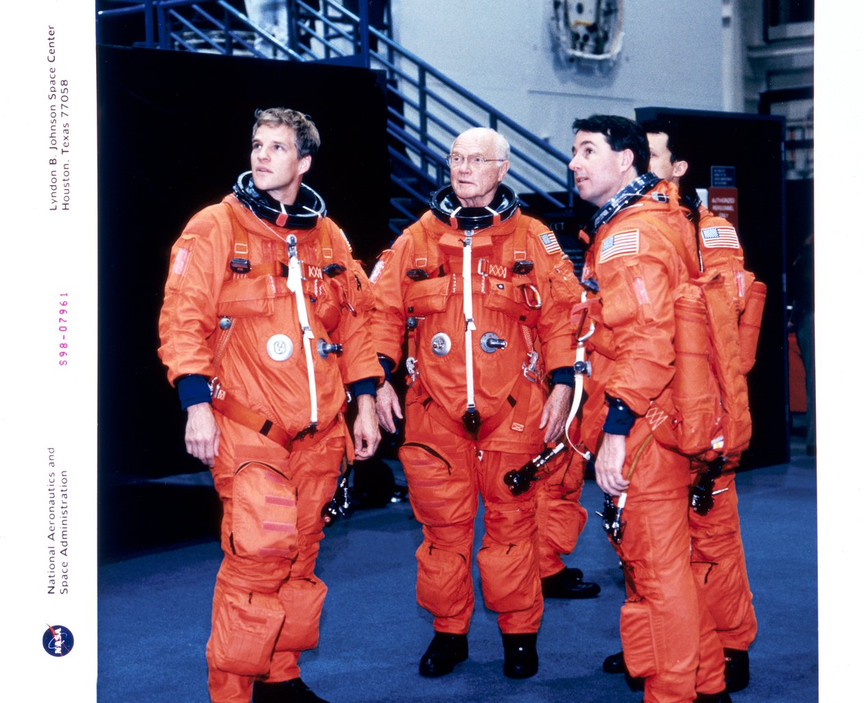 John H Glenn y miembros de la tripulación, junio de 1998 de Unbekannt