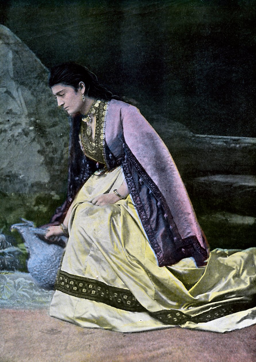 Mujer mingreliana recogiendo agua, c1890 de Unbekannt