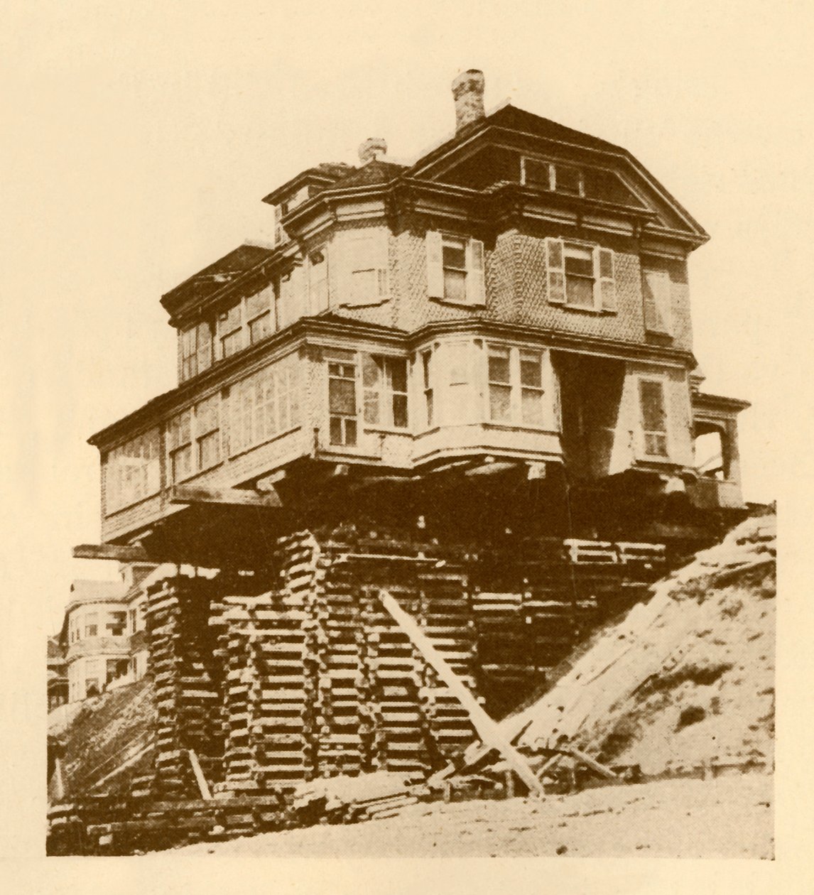 Moviendo una casa completamente, c1930 de Unbekannt
