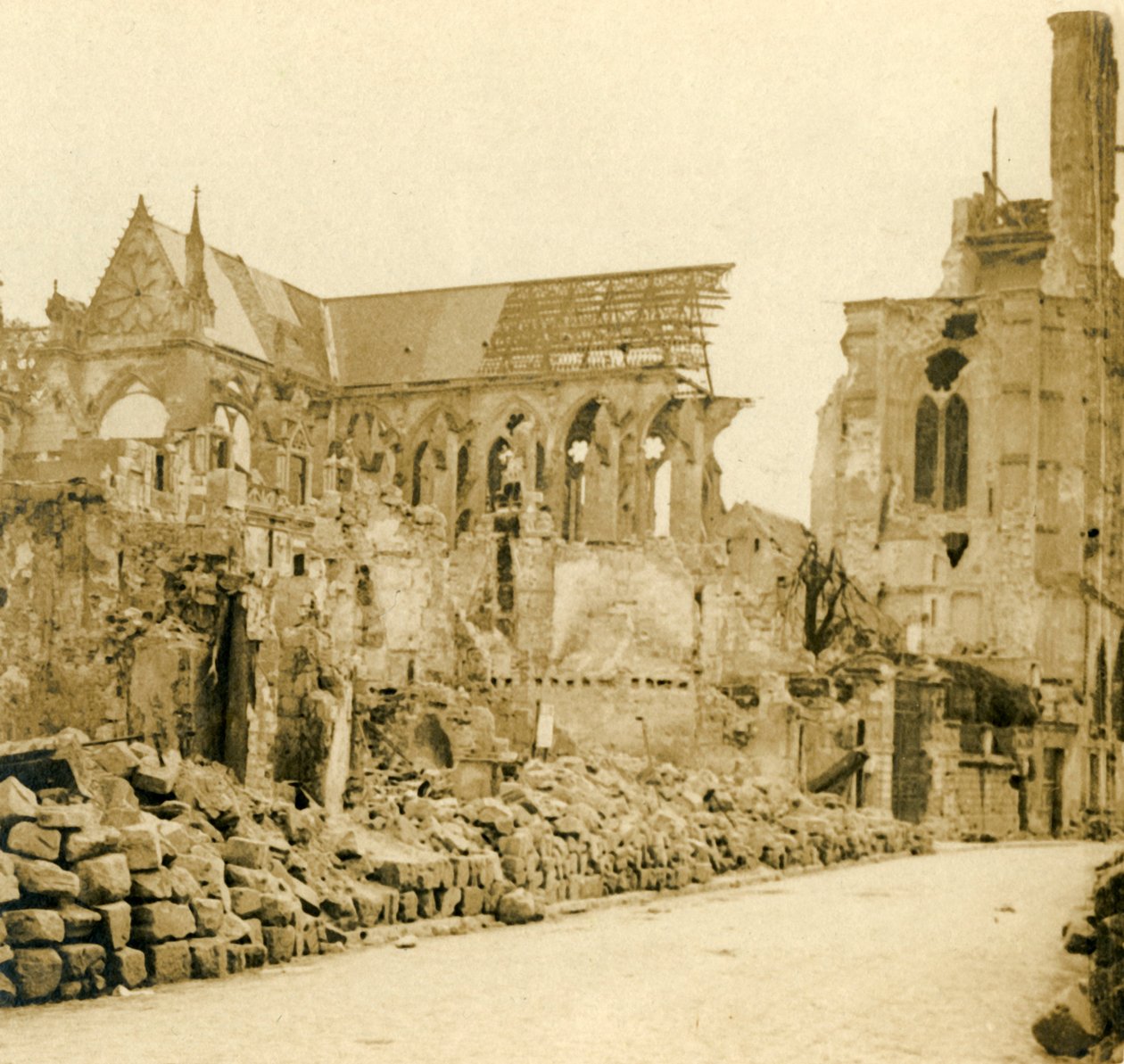 Catedral de Soissons, Soissons, norte de Francia, c. 1914-c. 1918 de Unbekannt