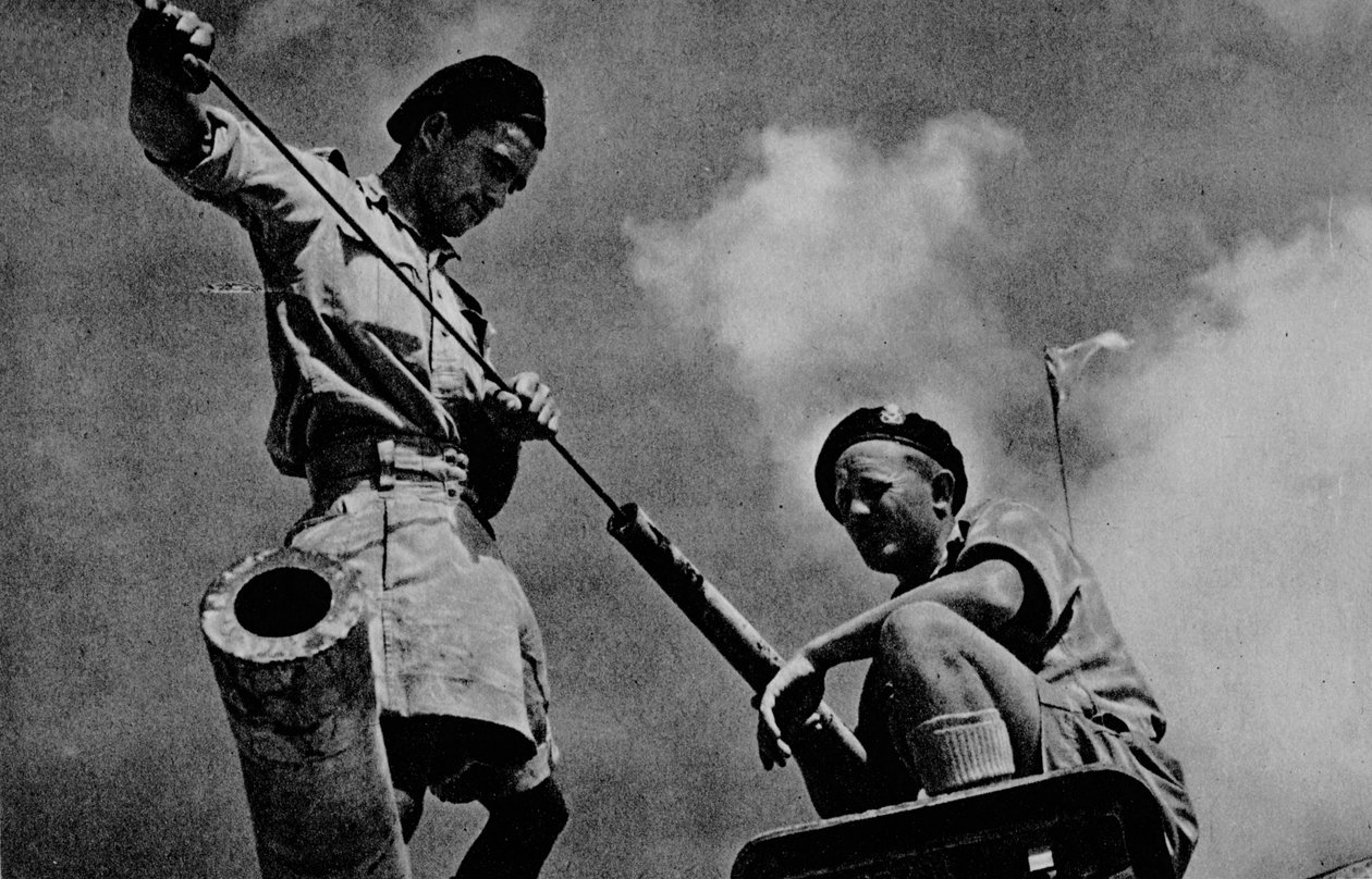 Las tripulaciones de los tanques se preparan..., 1942 1944 de Unbekannt
