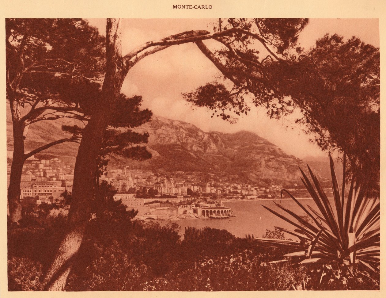 Vista tomada de Monte-Carlo desde Mónaco, 1930 de Unbekannt