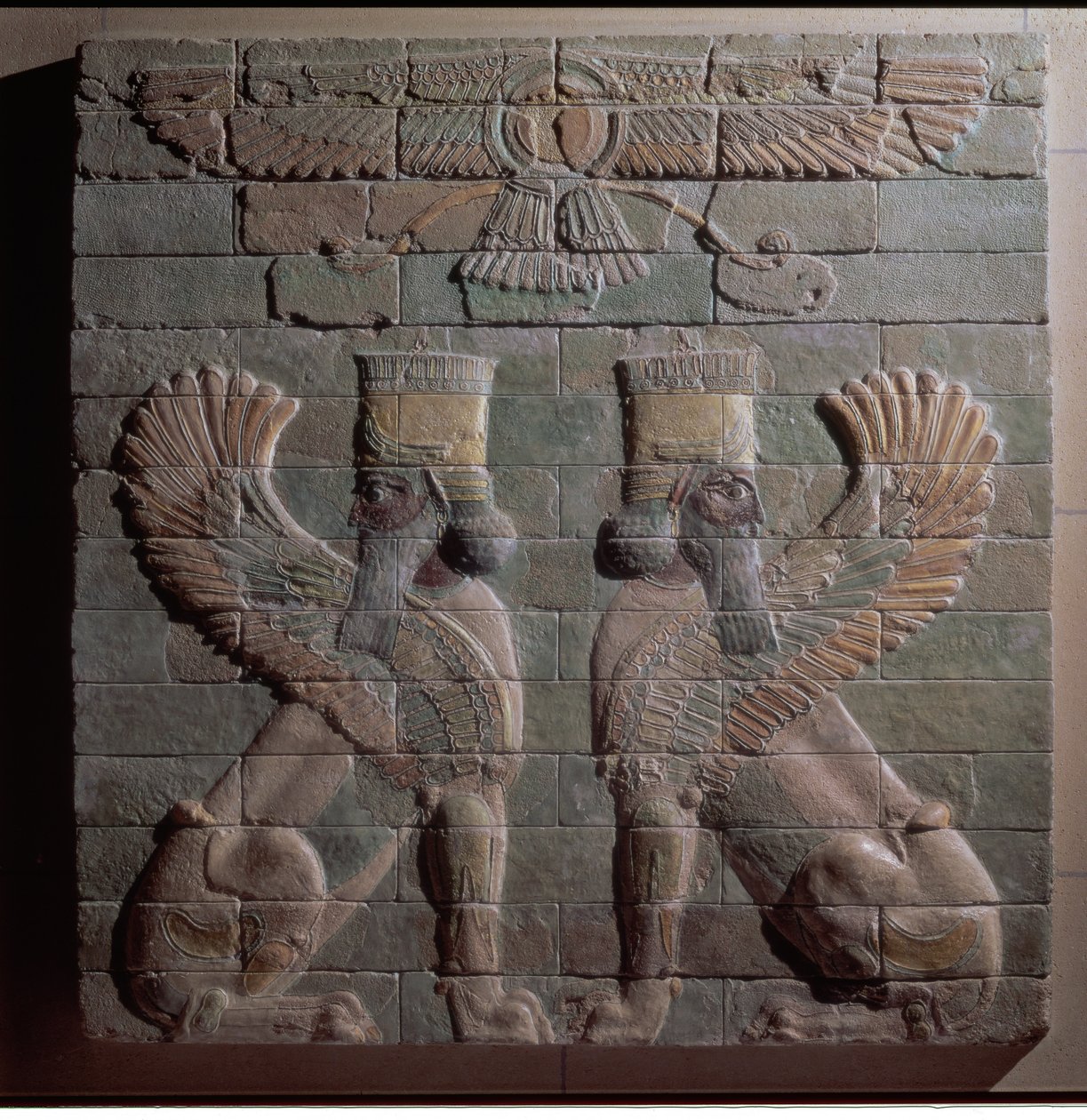 00352 Relieve de grifos, persa, de Susa, dinastía aqueménida, c.500 a.C. de Unbekannt Unbekannt