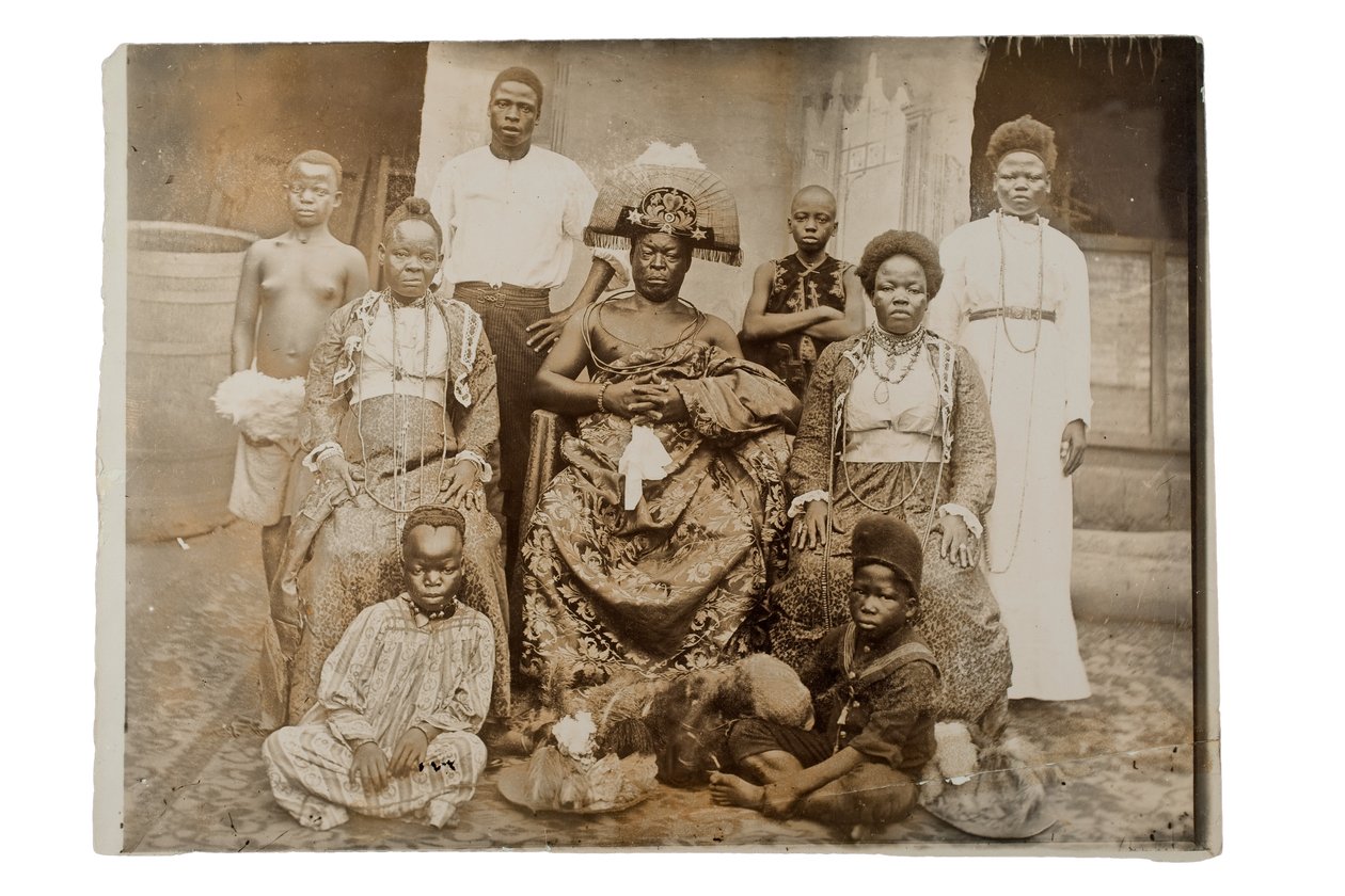 Overami, ex-rey de Benín, y su séquito, Nigeria, c.1900 de Unbekannt Unbekannt