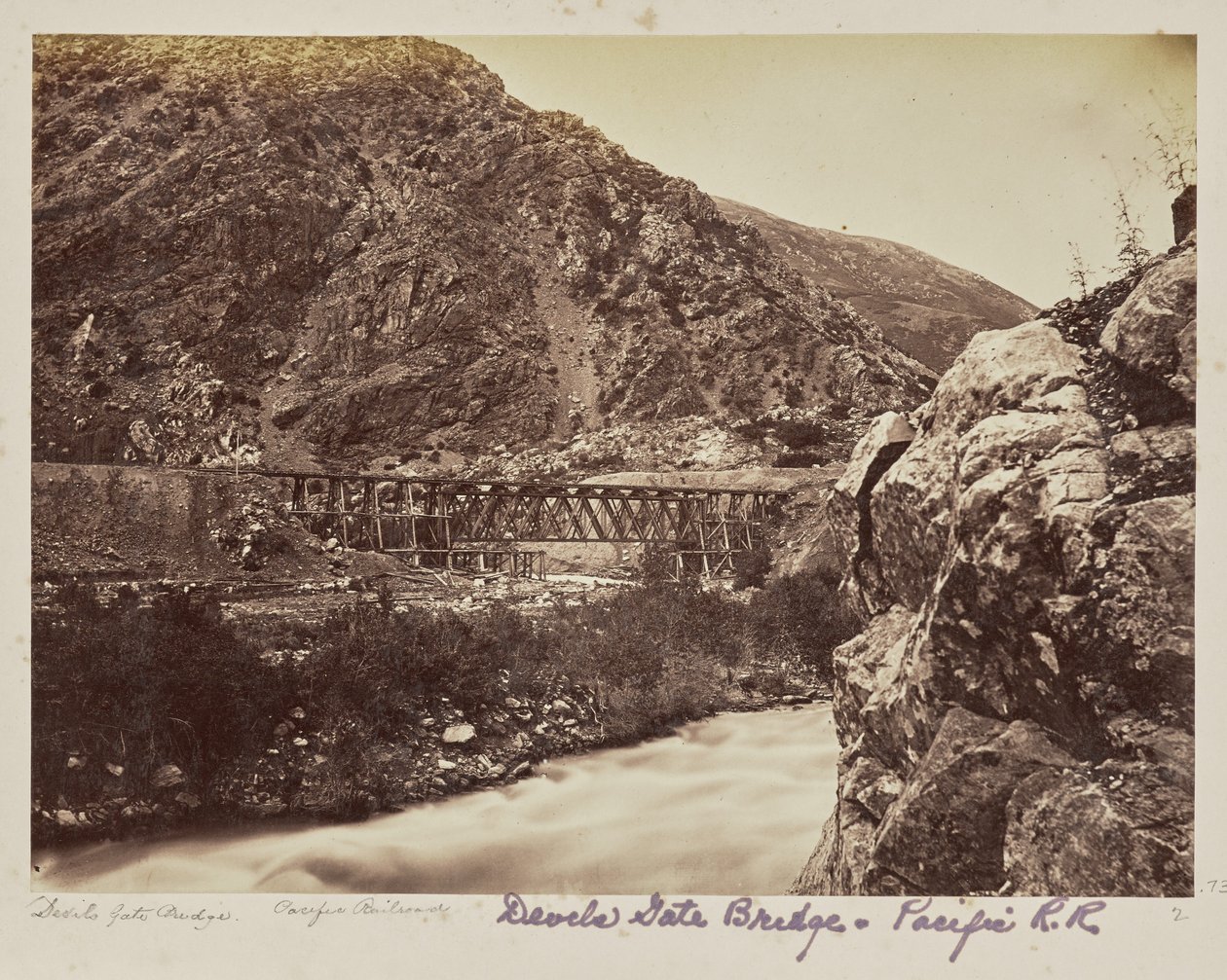 Puentes Devils [sic] Gate. Ferrocarril del Pacífico de Unknown artist