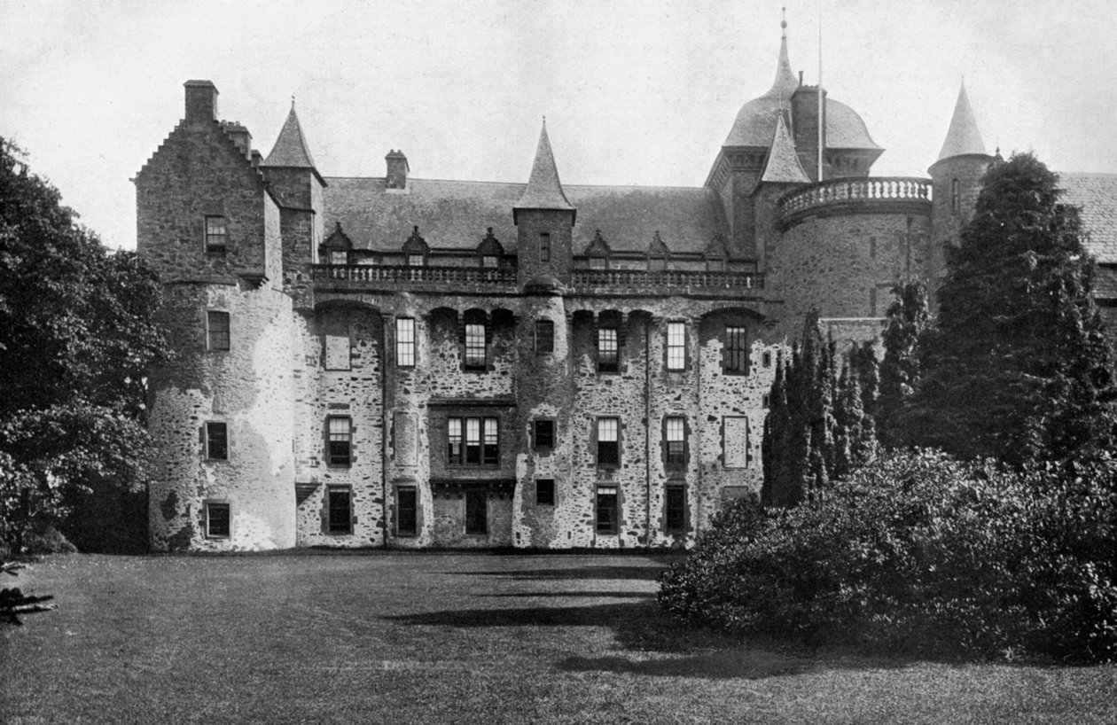 Castillo de Thirlestane, Lauder, Escocia, 1924-1926 de Valentine and Sons Ltd