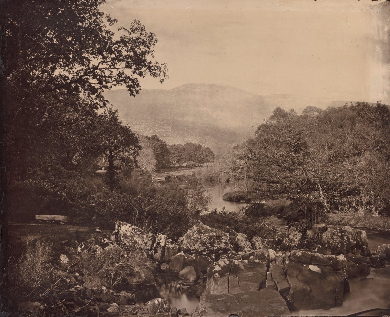 Vista desde el césped, Dennicanniby, 1870s de Vernon Heath
