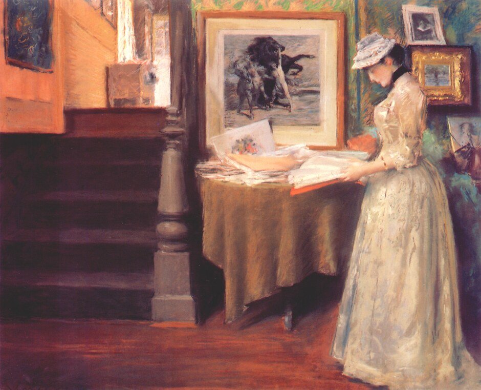 Interior, joven mujer en una mesa de William Merritt Chase