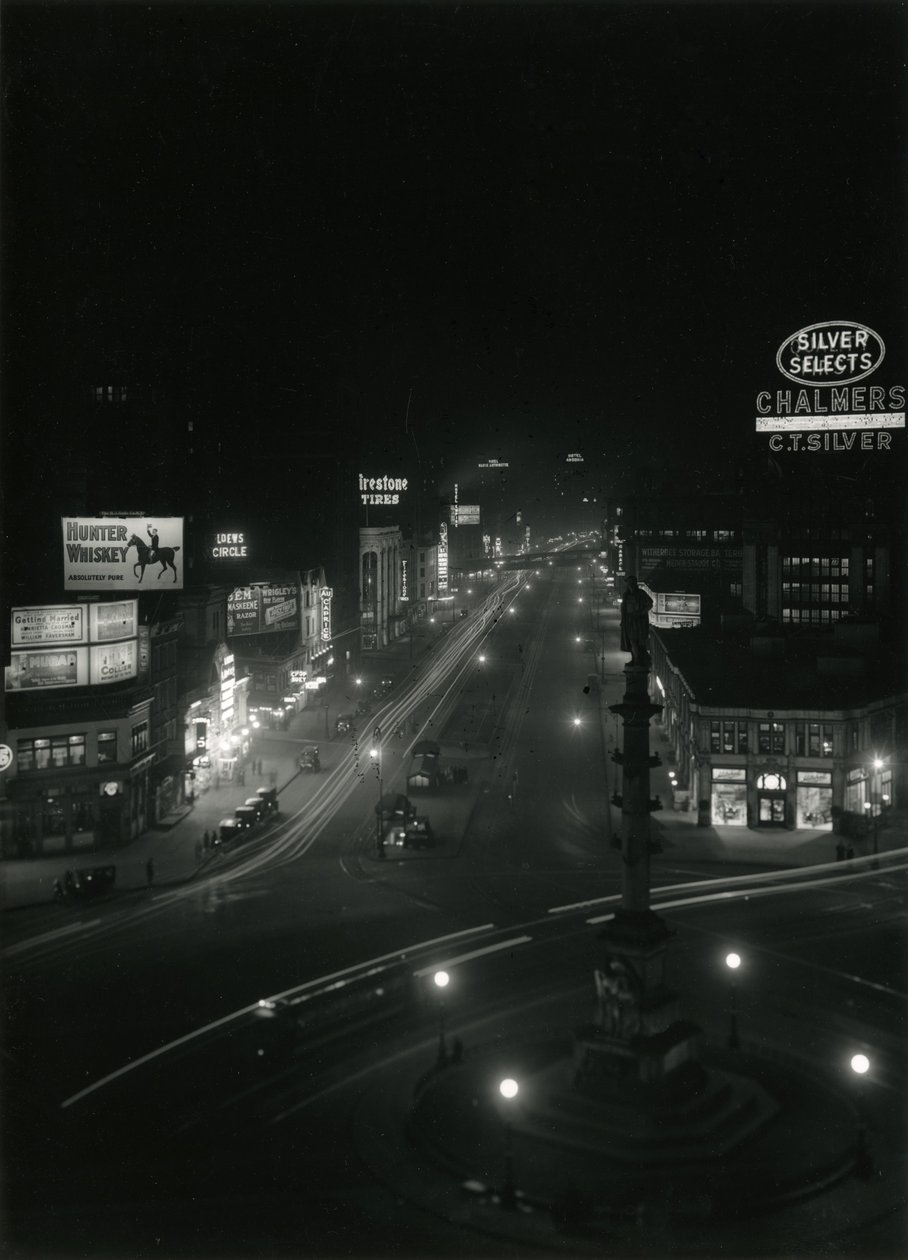 Vista nocturna en Columbus Circle, c.1910-21 de William Davis Hassler