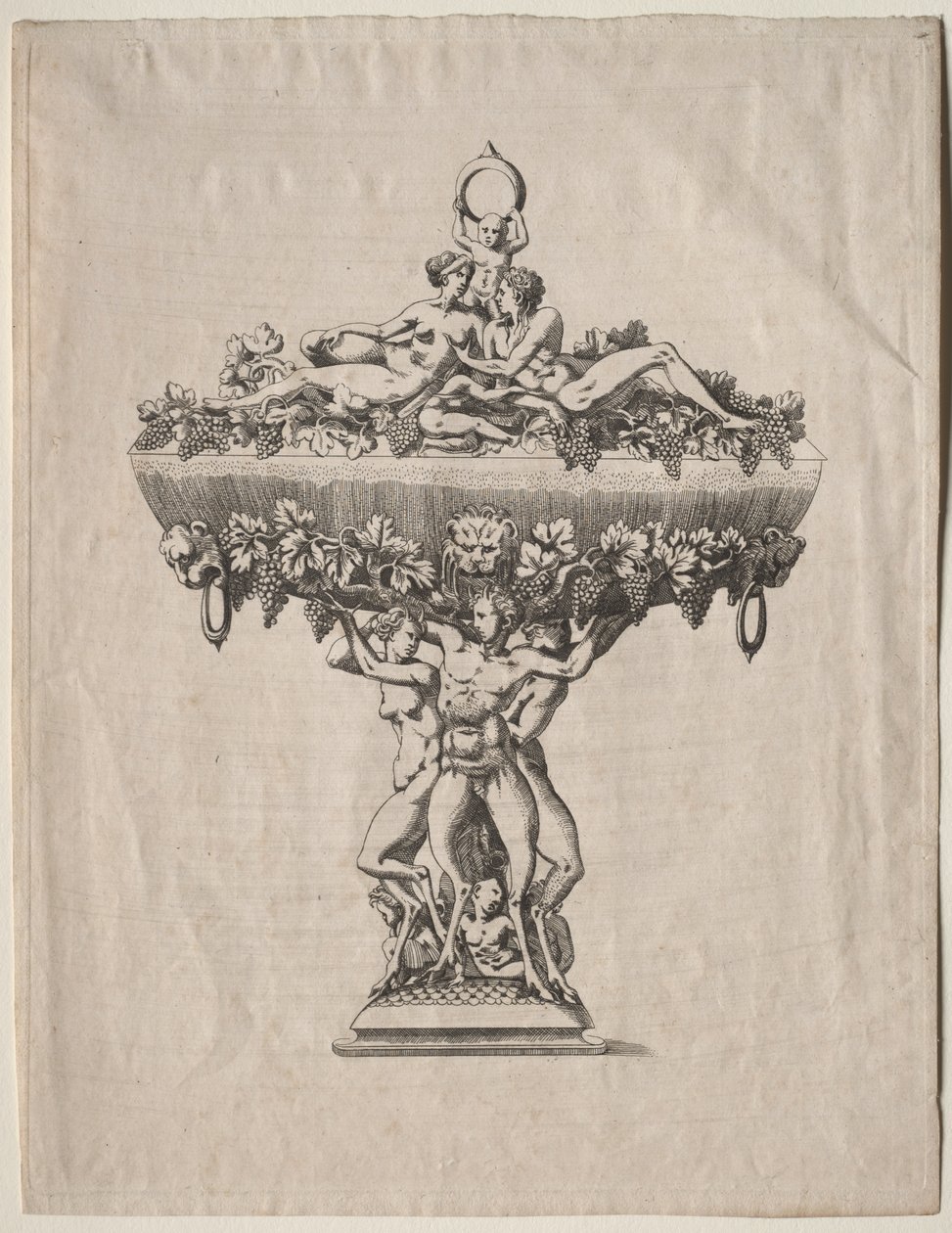 Copa cubierta con festón de uvas de copy after Antonio Fantuzzi
