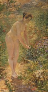 Desnudo femenino de pie en el jardín