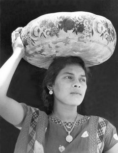 Mujer en Tehuantepec, México, 1929