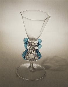 Copa con tallo de dragón Facon de Venise, siglo XVII