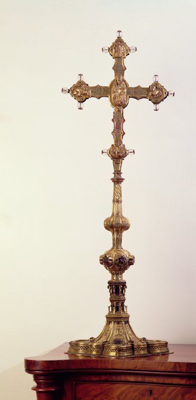 Cruz diseñada por Antonio de Macerata de English School