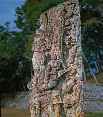 Estela H, Plaza de Ceremonias, 731 d.C. de Mayan