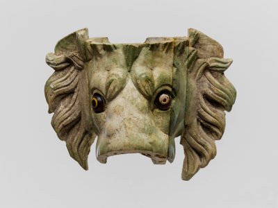 Protome de cabeza de león con ojos de vidrio de Roman Imperial Period