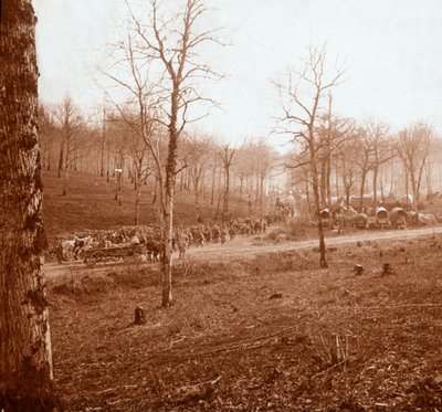 Columna de tropas, Genicourt, norte de Francia, c. 1914-c. 1918 de Unbekannt