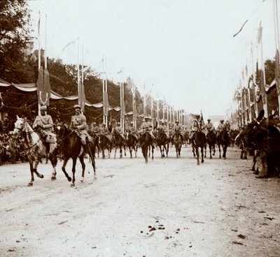 Oficiales montados, desfile de la victoria, París, Francia de Unbekannt