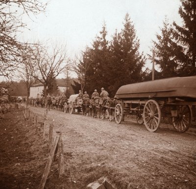 Transportando pontones, Somme, norte de Francia, c. 1914-c. 1918 de Unbekannt