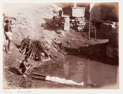 Ghat de Cremación de Benarés, c.1885 de Unknown photographer