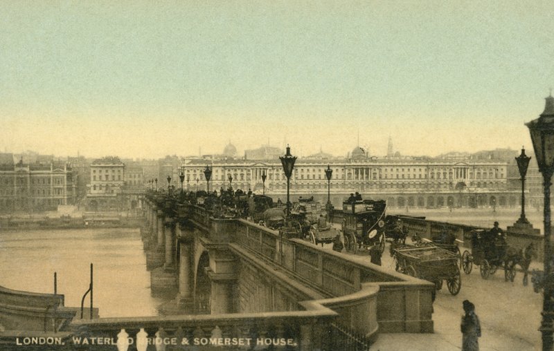 Londres, Puente de Waterloo, Somerset House de English Photographer