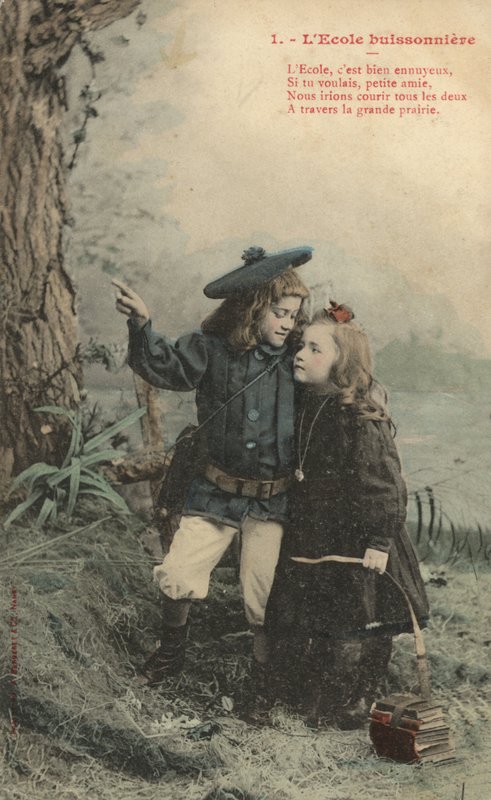 Dos niños haciendo novillos de French Photographer
