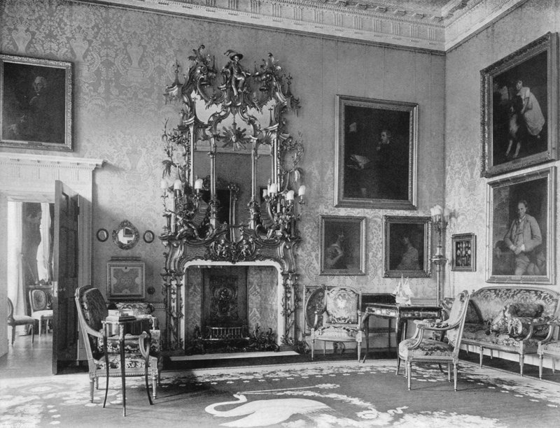 El salón del cisne de Charles Latham