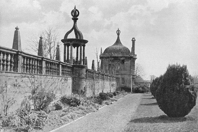 El templo y el palomar de Charles Latham
