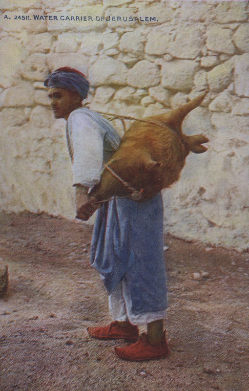 Hombre cargando agua, Jerusalén (foto coloreada) de English Photographer