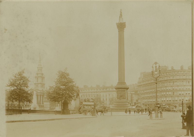Postal con imagen de Trafalgar Square de English Photographer