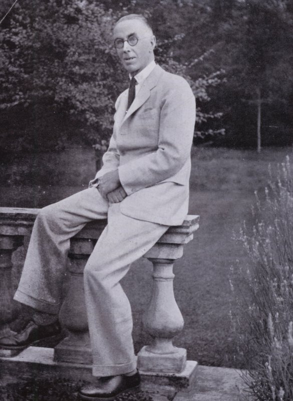 Warwick Deeping de English Photographer