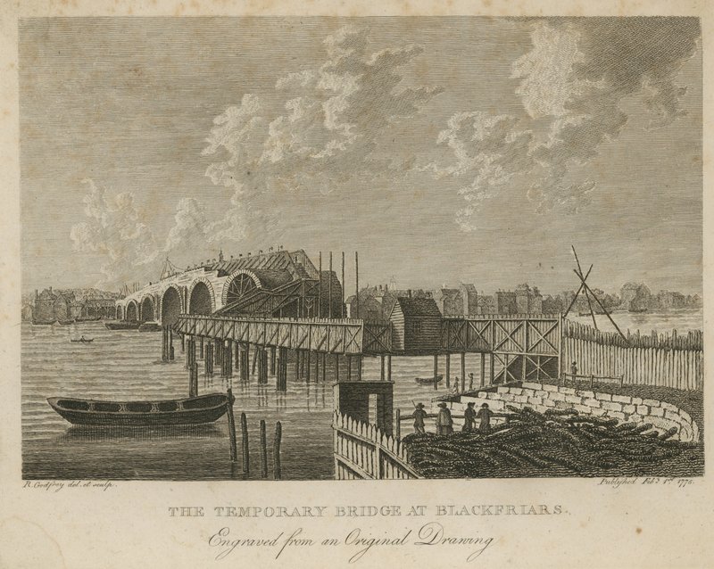 El puente temporal en Blackfriars de English School