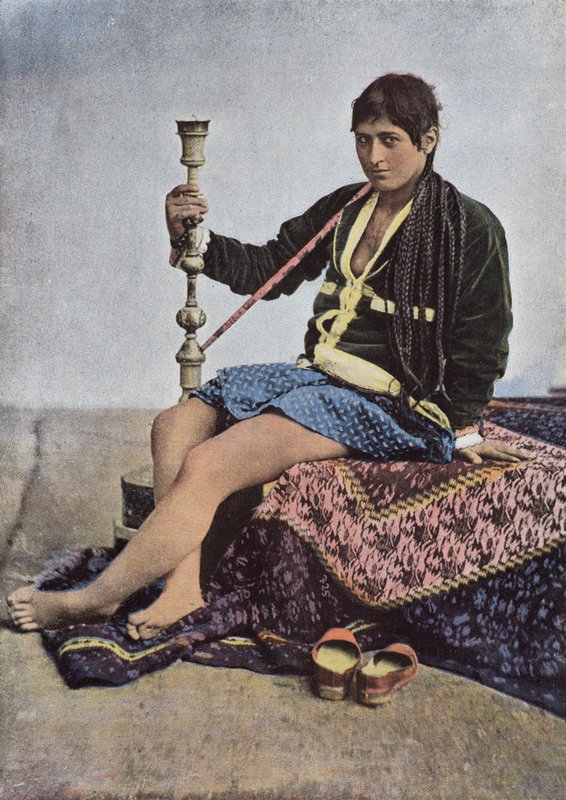 Persa fumando el Kalgan de European Photographer