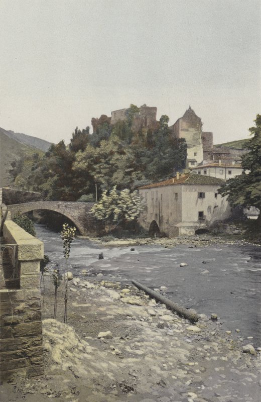 Axat, Iglesia y restos del antiguo Castillo de French Photographer