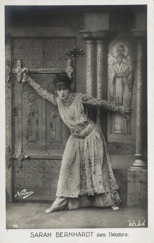 Sarah Bernhardt como Emperatriz Teodora de French Photographer