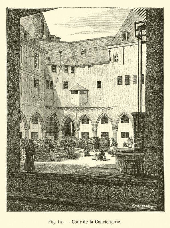 Patio de la Conciergerie de French School
